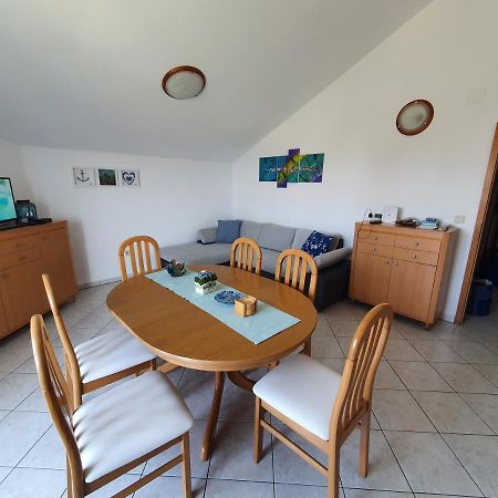 Apartment Irena Malinska Extérieur photo